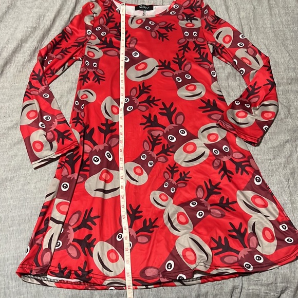 3/$10 🏷️ Reindeer Print Red Christmas Dress - Picture 3 of 3